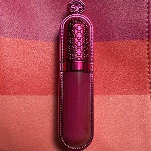 Medium pink lip gloss